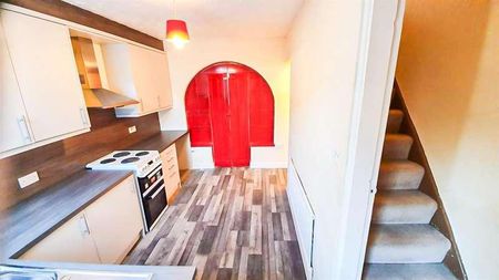 Montague Street, Nottingham, NG6 - Photo 4