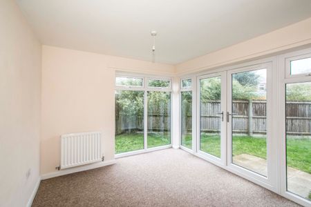 2 bedroom house to rent Warnford Place, Bournemouth, BH6 - Photo 2
