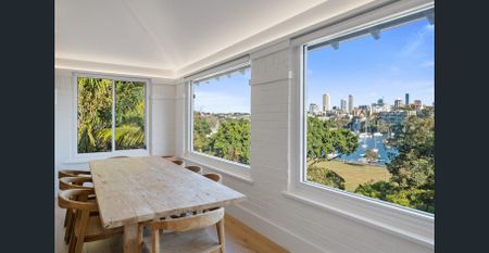 Luxury 3-Bedroom Penthouse with Stunning Harbour Views - Fully Furnished & All Bills Included - Photo 5