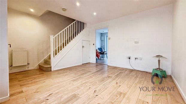 2 bedroom end of terrace house to rent - Photo 1