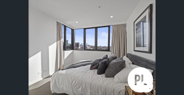 Modern 2-Bedroom Apartment with Huge Living Space - Photo 1