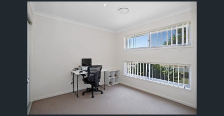 Spacious Family Home – Walk to Bucasia Beach! - Photo 5