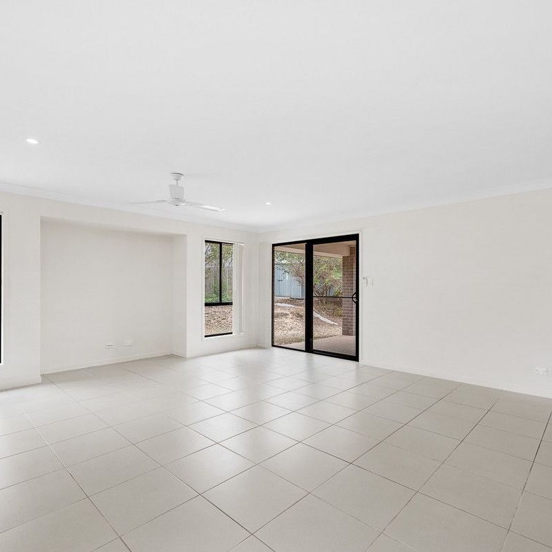 ELEVATED LIVING IN EMMADALE! - Photo 1