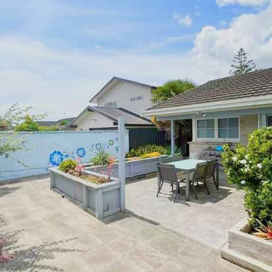 Sunny 4 Bedroom - Photo 1