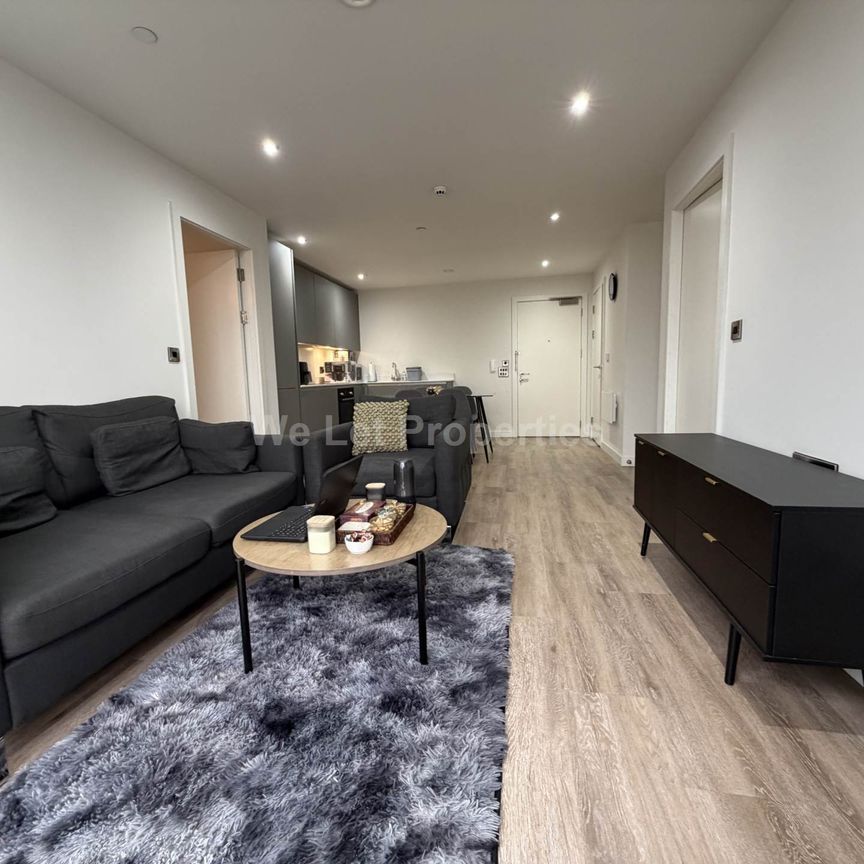 Price £1,600 pcm - Available Now - Furnished - Photo 1