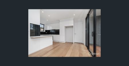 Modern Residence with Luxurious Features in the Heart of Bayswater - Photo 5