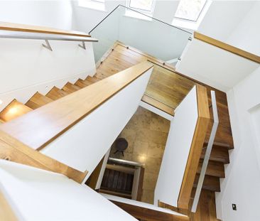 Church Mount, London, N2 0RP - Photo 2
