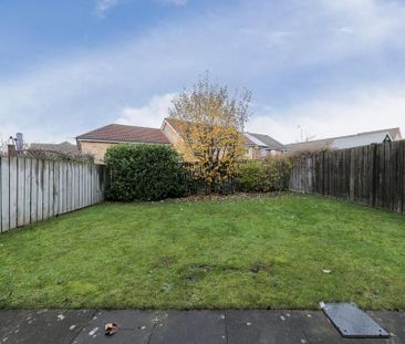 4 bedroom detached house to rent - Photo 2