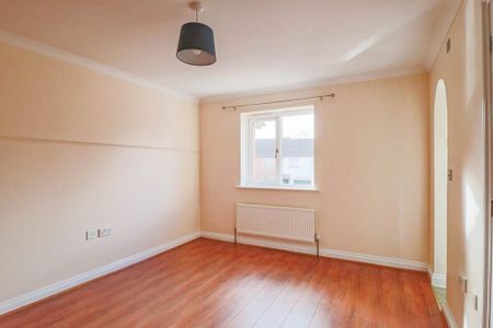 2 bedroom semi-detached house to rent - Photo 4