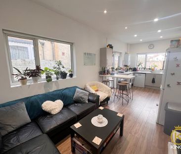 5 bedroom terraced house to rent - Photo 1