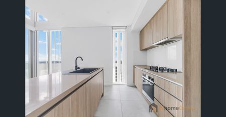 A near NEW stunning apartment in the Centre of Burwood!!! - Photo 2