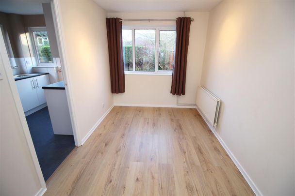 Wooding Grove, Tollgate Hill - Photo 1