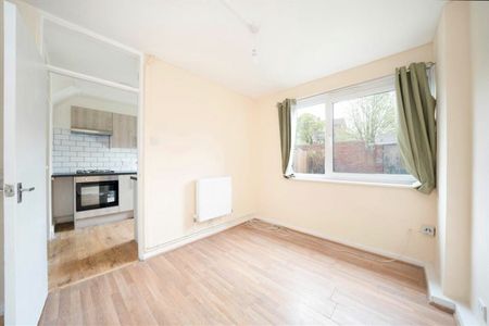 Clendon Way, SE18, London - Photo 5