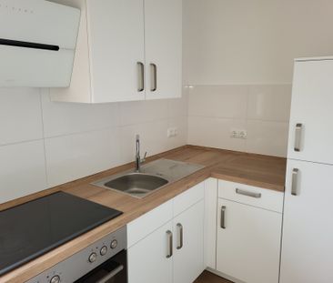 Renovierte 3 Zimmerwohnung mit schicker Einbauküche in zentraler La... - Photo 2