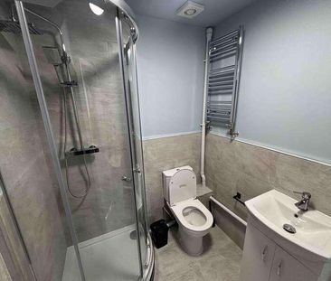 The Shambles, CV10 - Photo 4