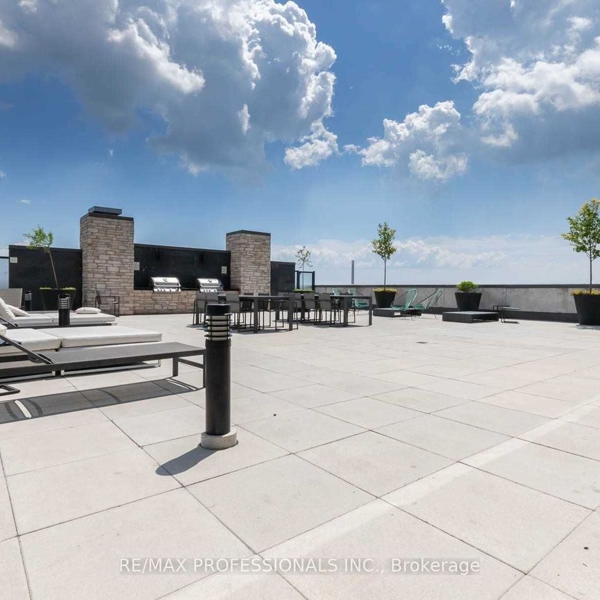 Carlaw Lofts 1190 - Photo 1