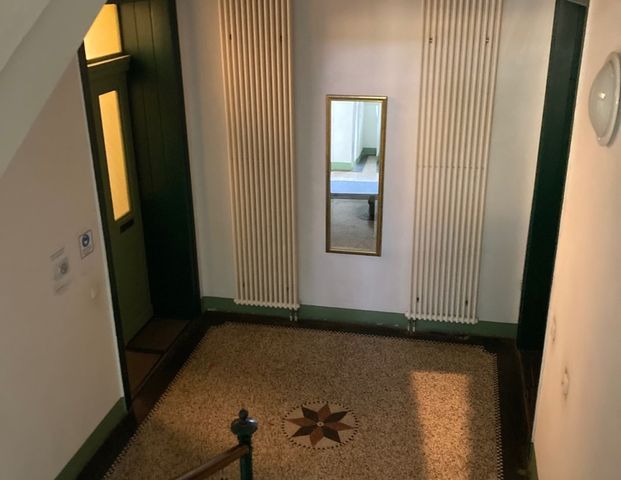 Tolle Dachgeschosswohnung mit großem Balkon - Photo 1