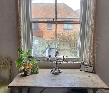 4 bedroom semi-detached house to rent - Photo 6