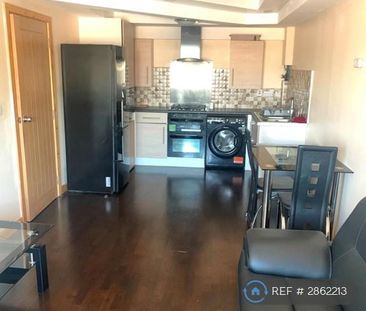 2 bedroom flat to rent - Photo 5