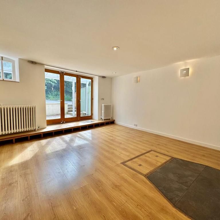 2 bedroom cottage to rent - Photo 1
