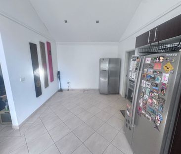 Revesby - Photo 5