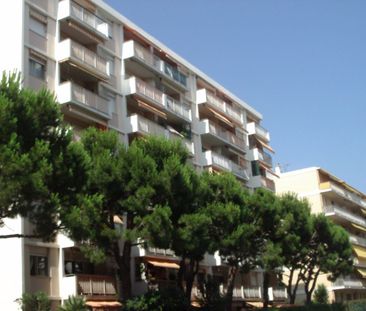 Location Appartement 3 pièces 70m² CAGNES SUR MER 06800 - Photo 2