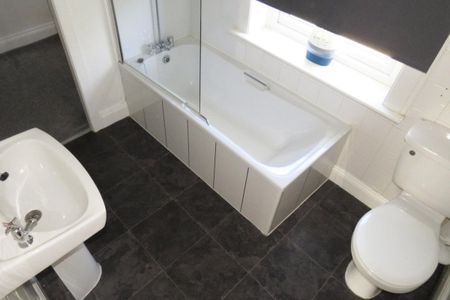 Cross Street - Photo 3