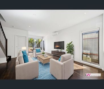 2/129 Raglan St, Preston, Vic 3072 - Photo 2