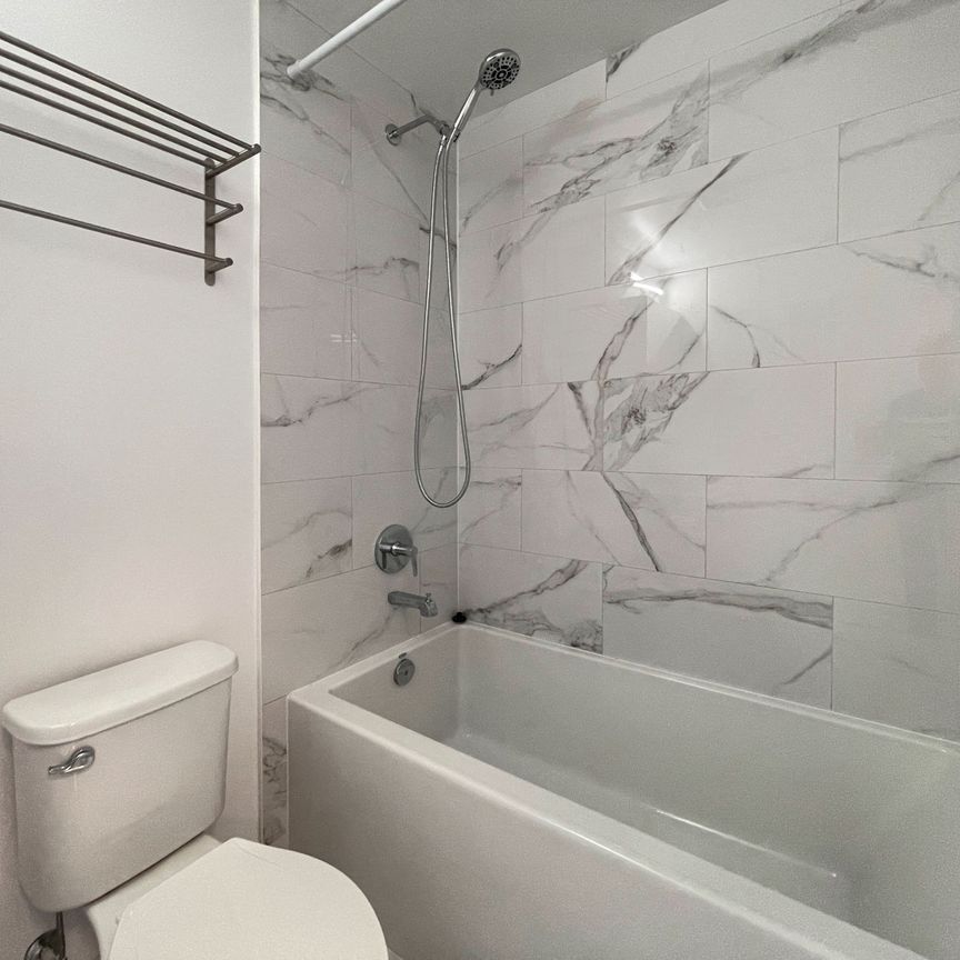 For Lease - 75 Oneida Crescent Unit# 306, Richmond Hill, Ontario - Photo 1