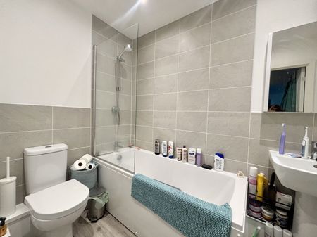 1 bedroom flat to rent - Photo 5