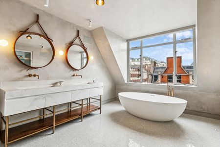 Trophy Duplex Apartment in the heart of Mayfair - Photo 3