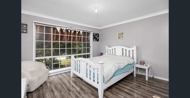 EXCELLENT FAMILY HOME - Photo 1