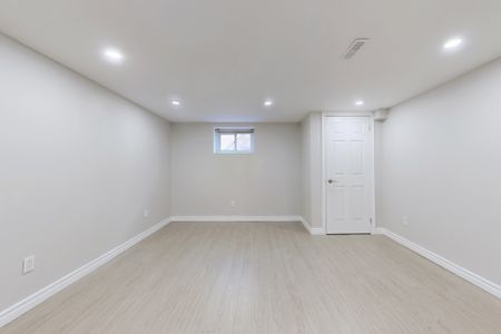 For Lease - 438 Centre Street, Richmond Hill, Ontario - Photo 3