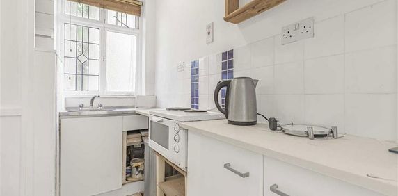 Studio to rent - Photo 2