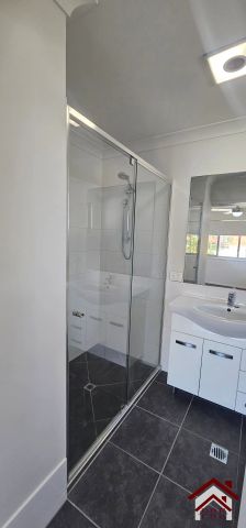 “CENTRAL LOCATION - MANGO HILL” - Photo 2