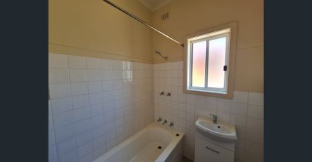 Easy care home - Photo 2