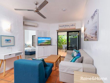 2 BEDROOM : 1 BATHROOM : FULLY FURNISHED : RESORT STYLE LIVING : CLOSE TO TOWN & BEACH - Photo 3