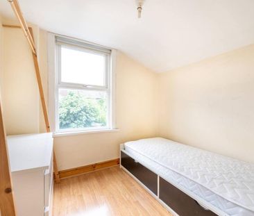 4 bedroom house to rent - Photo 2