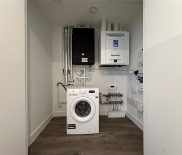 3 bedroom apartment to rent - Photo 2