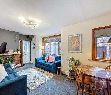3 bedroom semi-detached house to rent - Photo 1