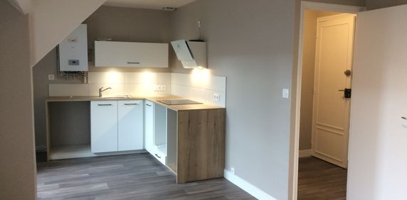 Location Appartement 2 pièces 37m² COUTANCES 50200 - Photo 2