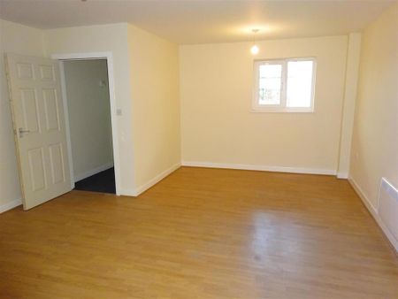 1 bedroom apartment to rent - Photo 2