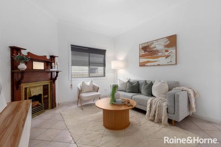 Evoking Classic Charm in a Prime Belmore Location - Photo 3