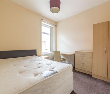 5 bed terraced house to rent in Simonside Terrace, Heaton, NE6 - Photo 4