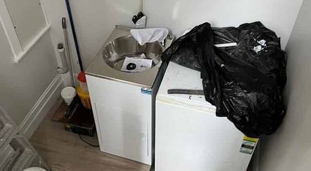 Character newly refurbish 3-Bedroom Home in Te Aro - Photo 4