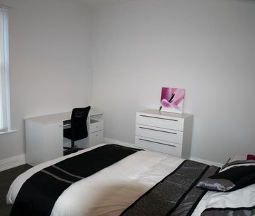 3 bedroom terraced house to rent - Photo 4