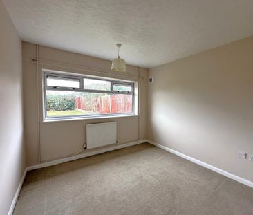 3 bedroom detached bungalow to rent - Photo 5