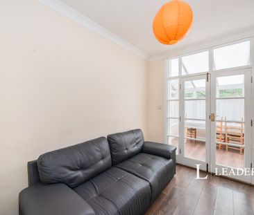 3 bedroom house to rent Grayshott Road, PO4 - Photo 1