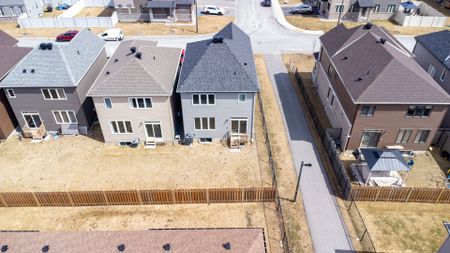 For Lease - 1013 Parabolica Way, Kanata, Ontario - Photo 2
