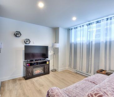 Appartement Saint-Zotique À Louer - Photo 1